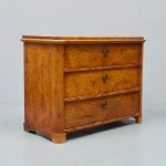 527026 Chest of drawers